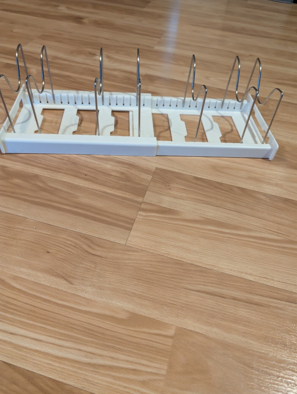 Adjustable White Plate and Lid Organizer Rack